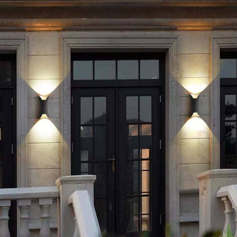 Outdoor lamps