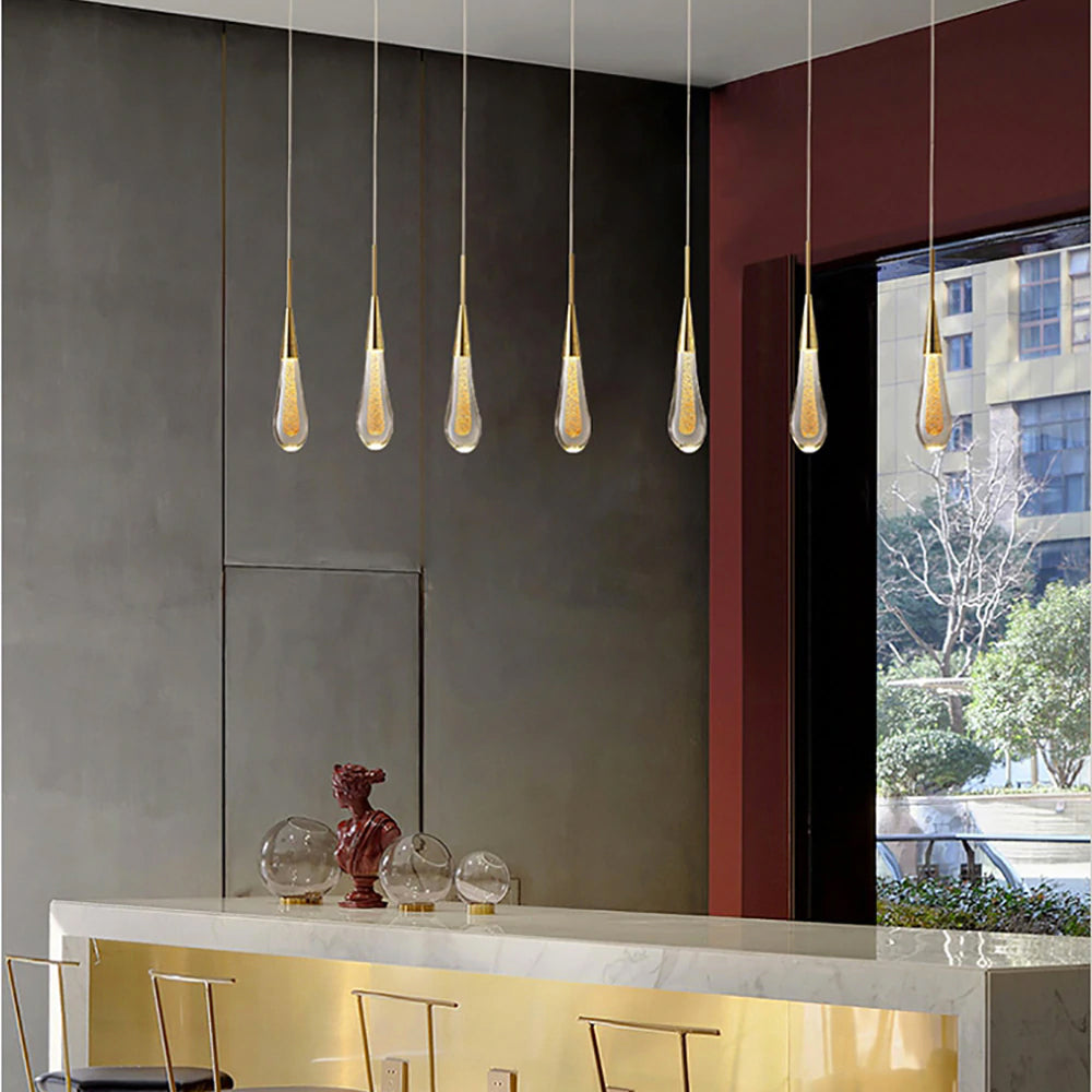 Candeeiro suspenso Vanndråpe — Design escultural com queda de luz LED