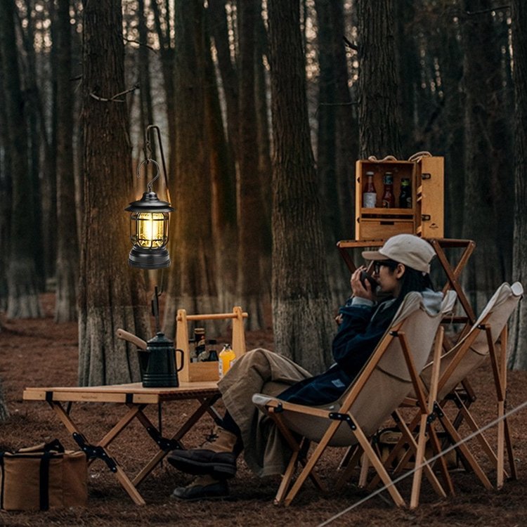 Przenośna lampa kempingowa w stylu retro — design żyrandola, blask 360°