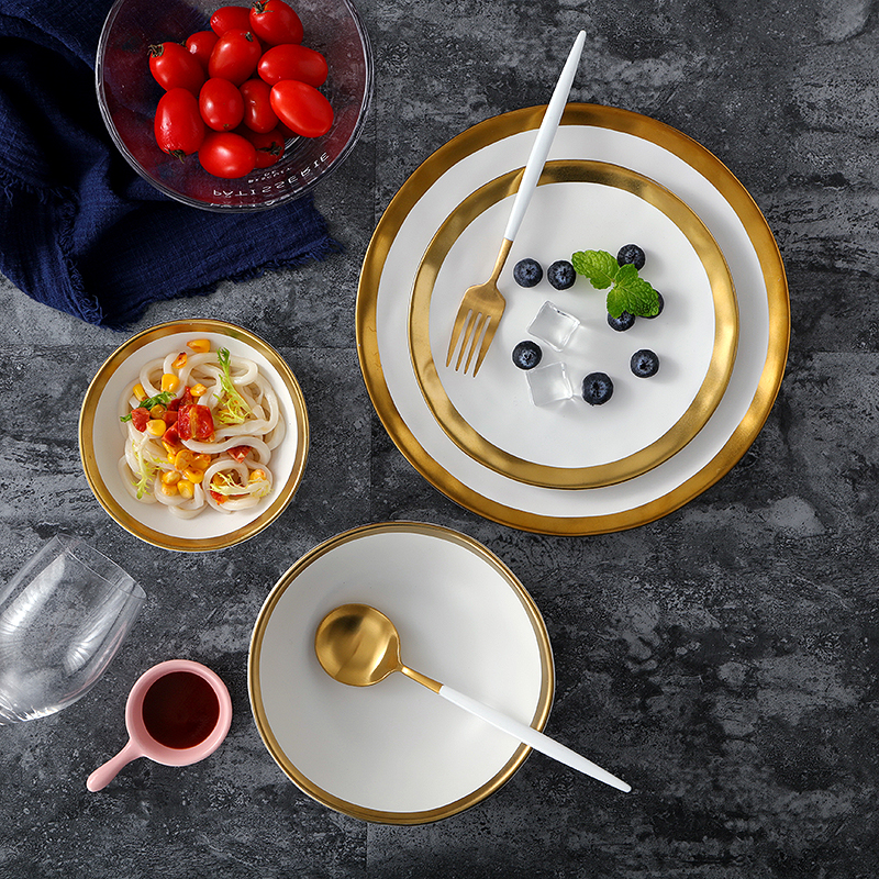 Pearl Plate — Gold-Rimmed Wavy Dinnerware, Cream & Black