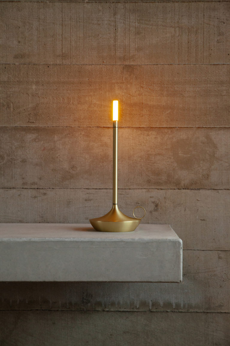 Lampada da tavolo a forma di candela con LED portatile — luce calda ricaricabile