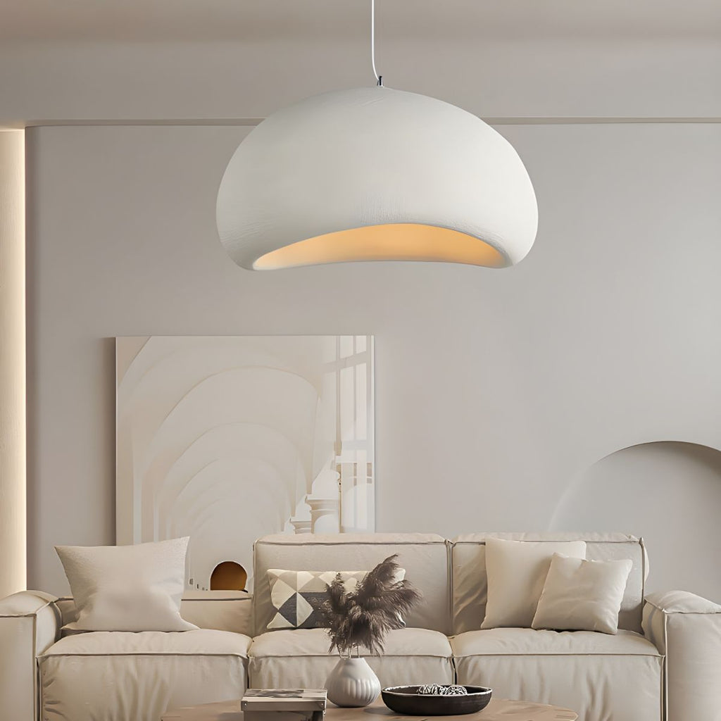 Regulowana lampa wisząca LED NimbleGlow — półkolista oprawa w stylu wabi-sabi