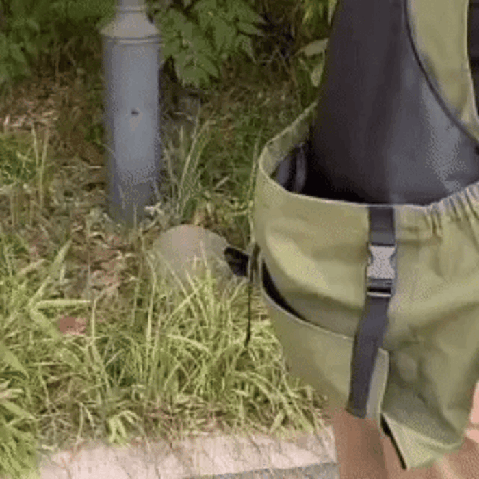 Garden Harvest Apron — Collection Pockets, Quick-Release Bottom Opening