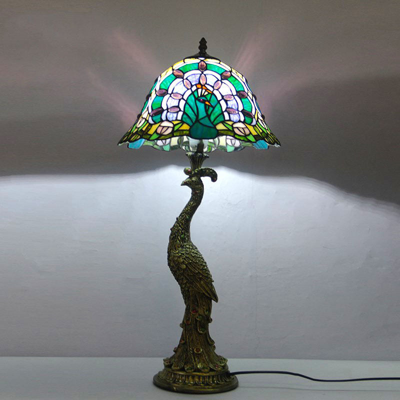 Stolní lampa Aurena Tiffany Style — zářivě vícebarevné skleněné stínidlo ve tvaru kopule