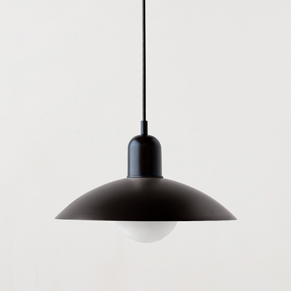 Macaron Bauhaus-Pendelleuchte — farbenfroher Schirm mit offenem Sockel