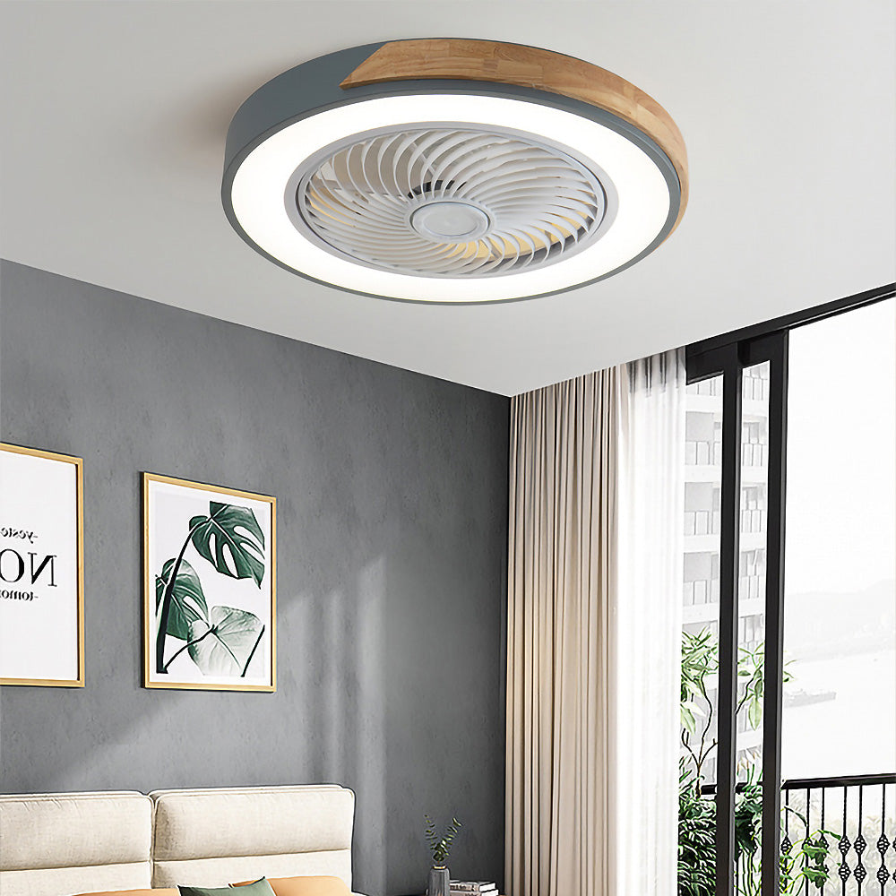 Moderne Holzdeckenventilatoren mit energiesparender LED-Beleuchtung