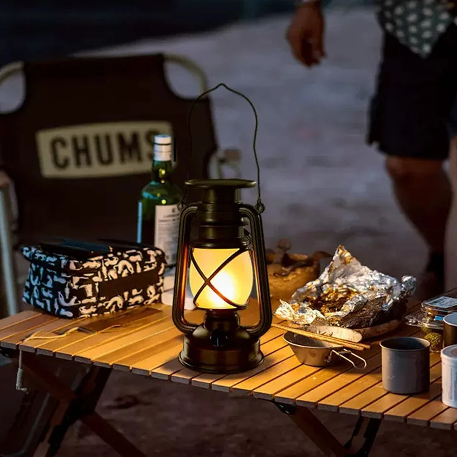 Lanterne vintage rustique à LED et au kérosène — Lampe portable à suspendre