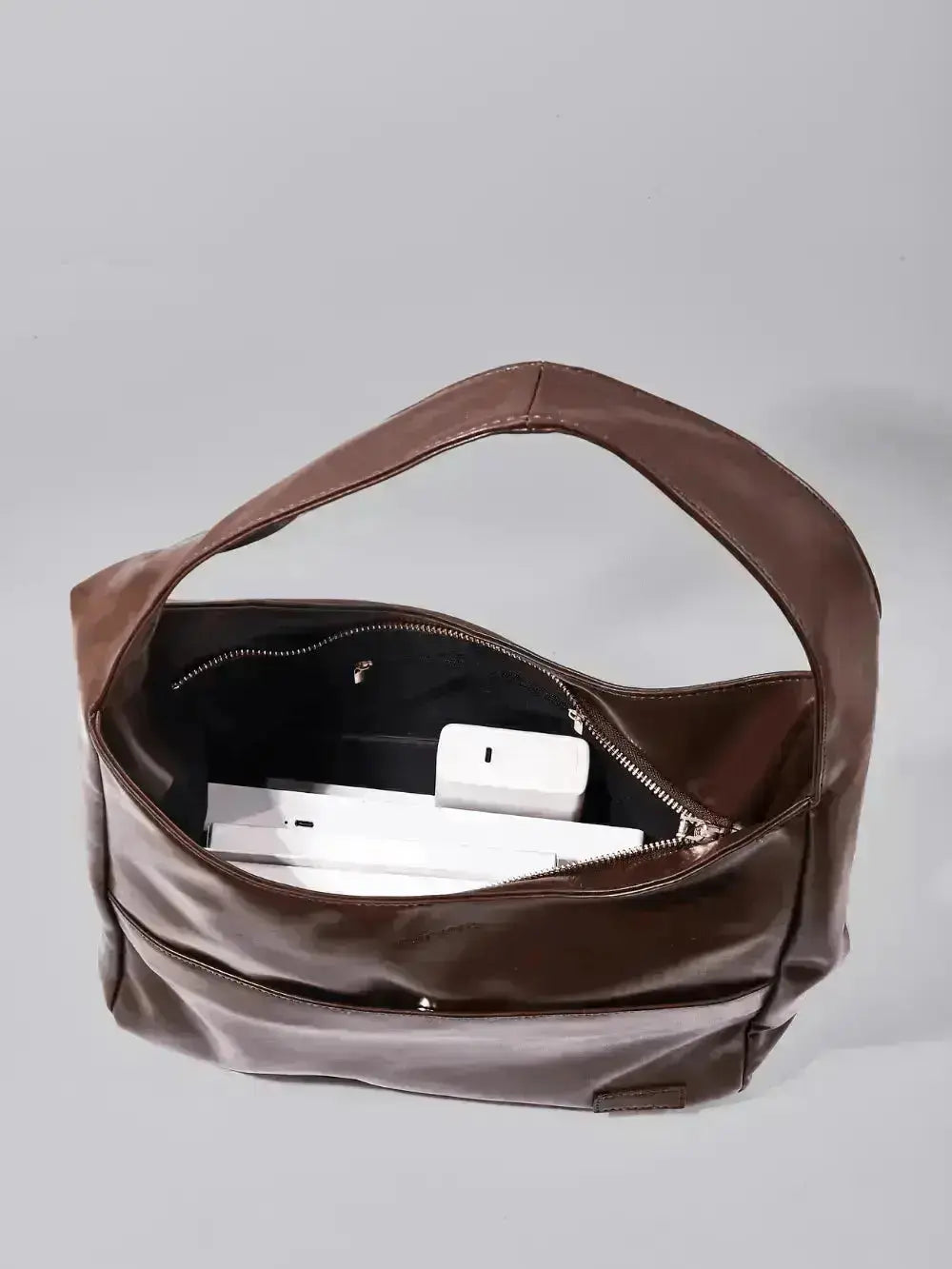 Timeless Bucket Shape Handbag — Structured Design, Spacious Interior