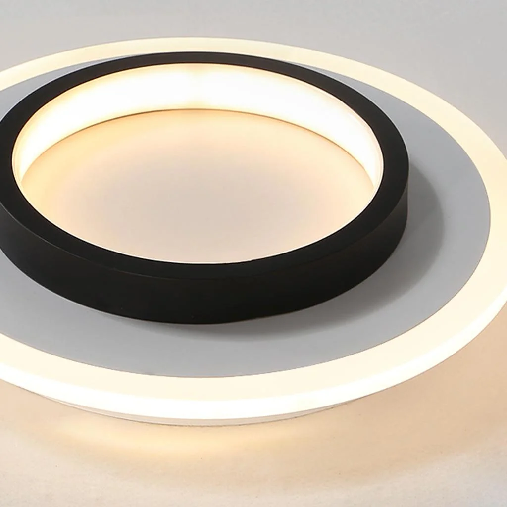 ラウンドLEDシーリングライト — 発光ハローリングアクセント、メタル＆アクリルハウジング、薄型フラッシュマウント