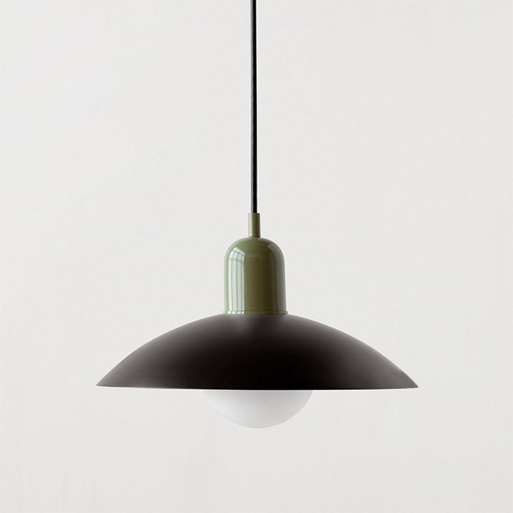 Macaron Bauhaus-Pendelleuchte — farbenfroher Schirm mit offenem Sockel