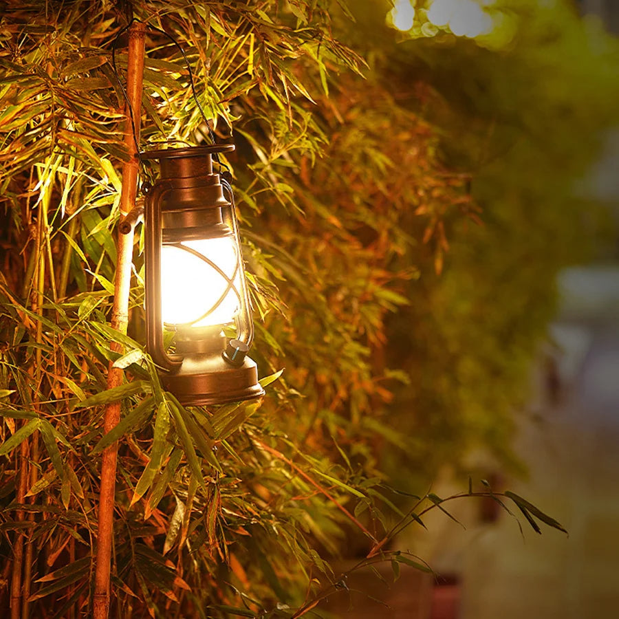 Lanterne vintage rustique à LED et au kérosène — Lampe portable à suspendre