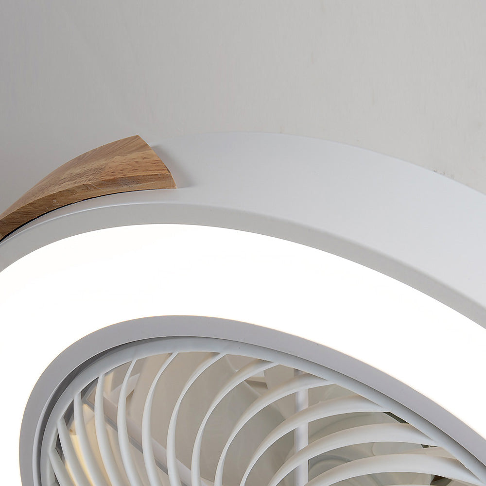 Moderne Holzdeckenventilatoren mit energiesparender LED-Beleuchtung