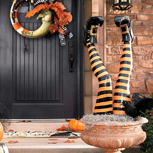 Witch Leg Stakes, Set Of Two Yard Halloween Decoration | Filindra