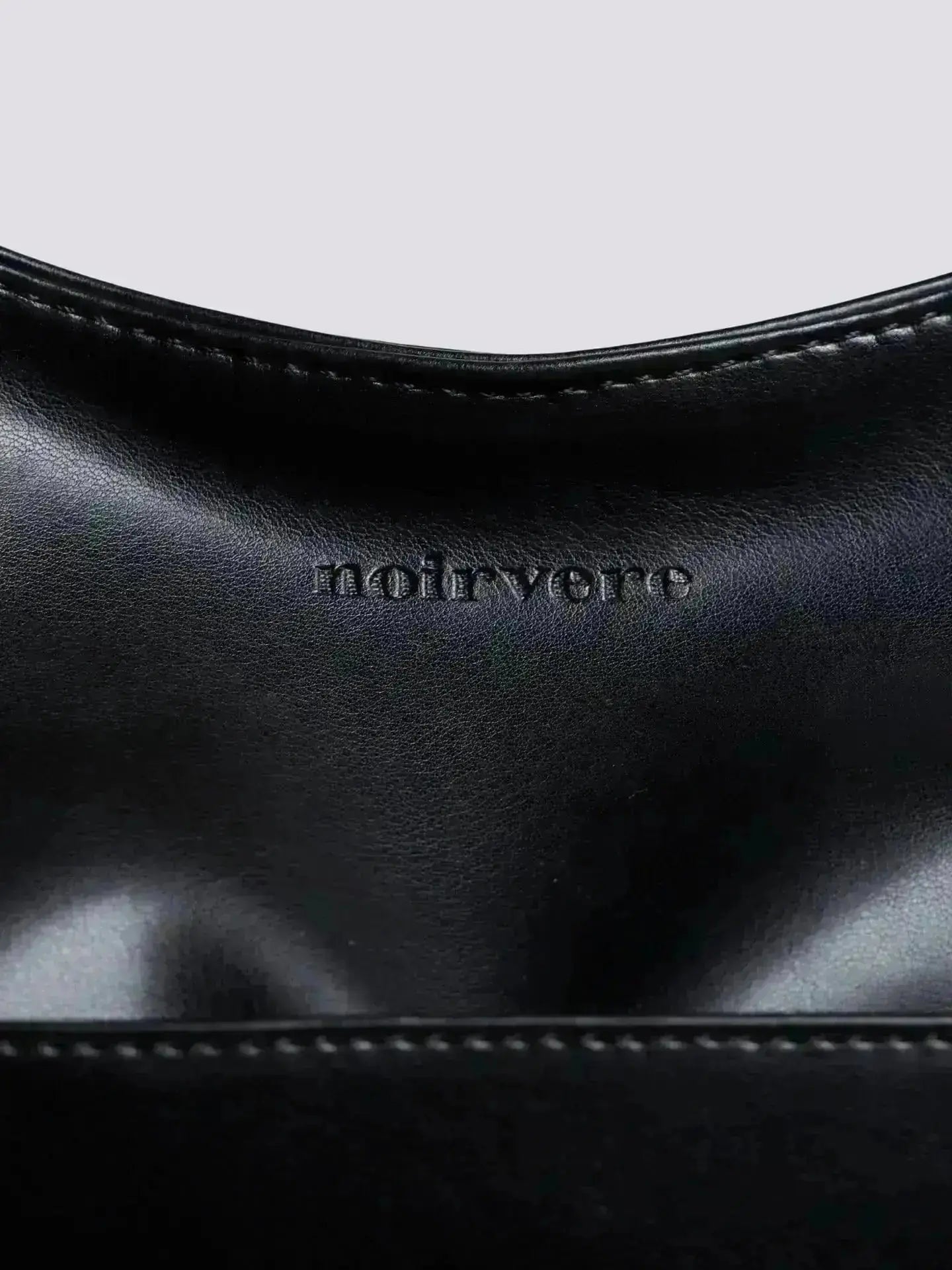 Timeless Bucket Shape Handbag — Structured Design, Spacious Interior