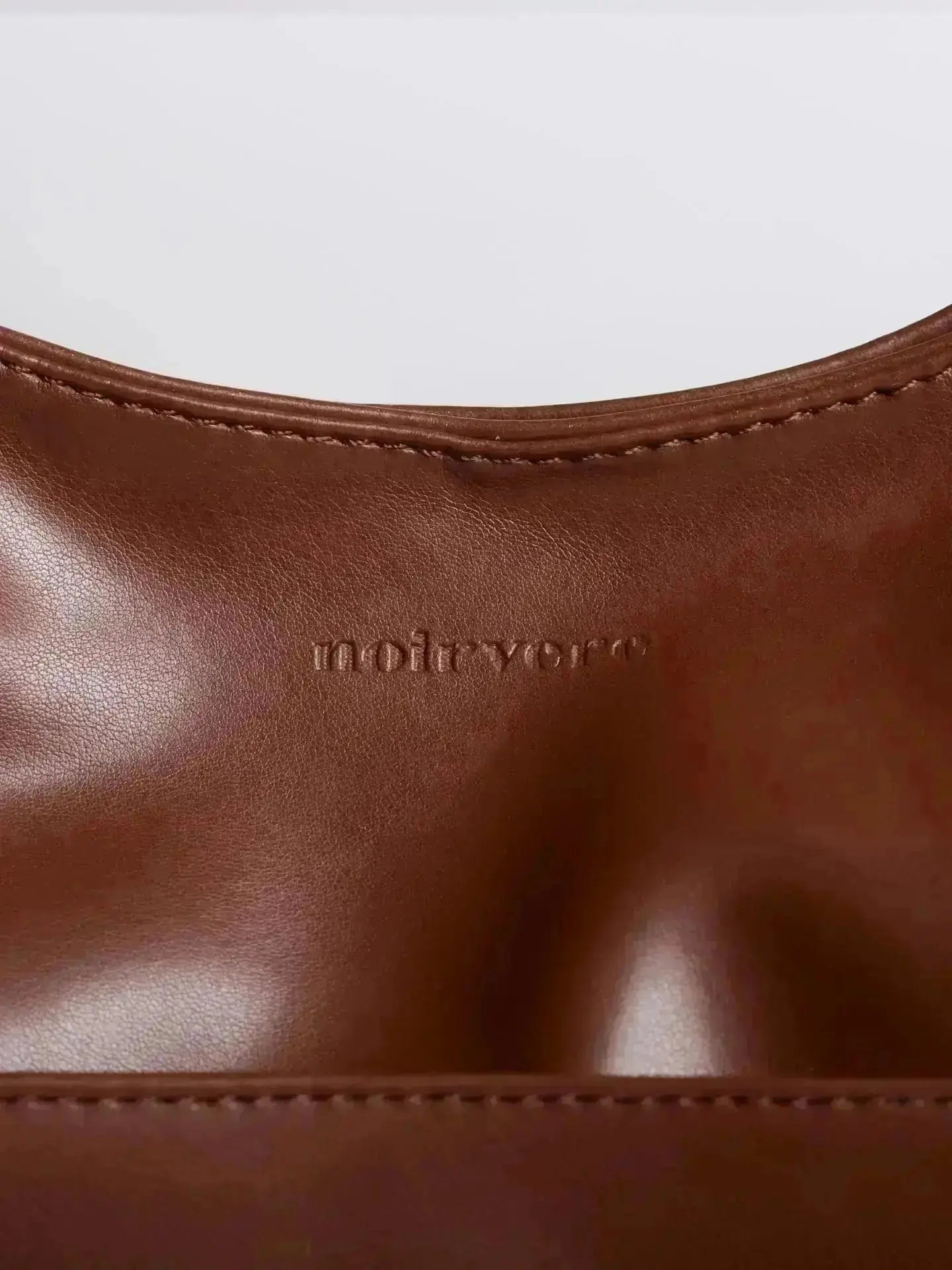Timeless Bucket Shape Handbag — Structured Design, Spacious Interior