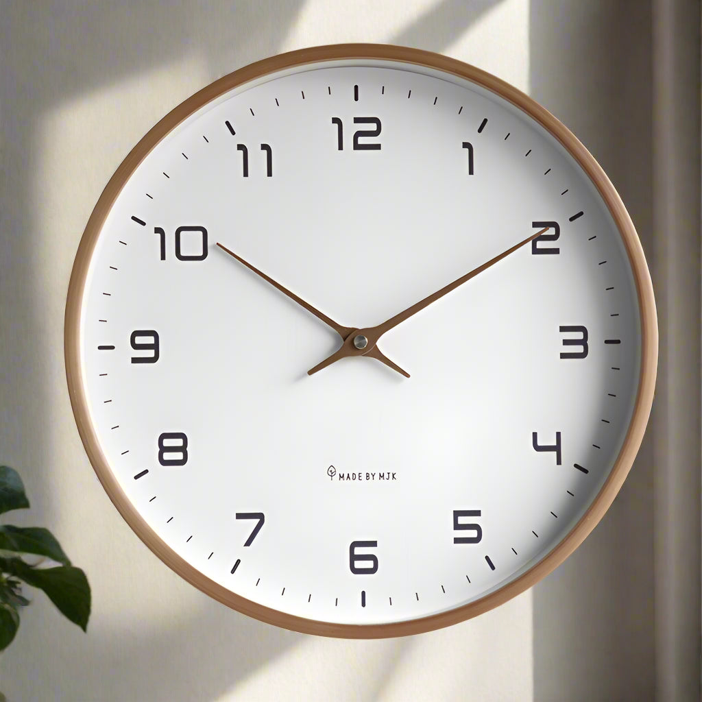 Kivara Nordic Minimalistische Wandklok — 30 cm licht natuurlijk hout, nauwkeurige stille tijdmeting