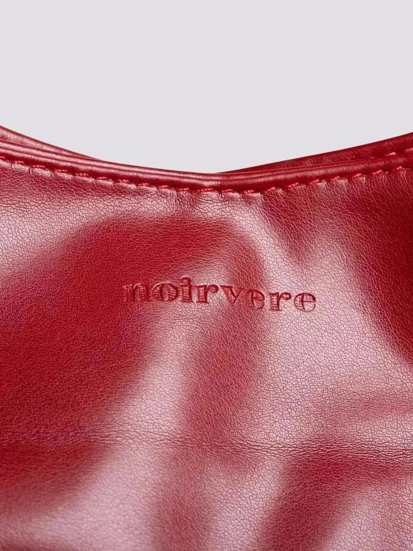 Timeless Bucket Shape Handbag — Structured Design, Spacious Interior
