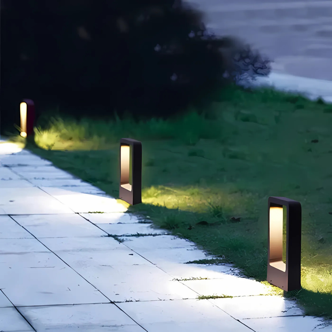 AuroraEdge Black Outdoor LED Garden Lamp For Patio And Driveway