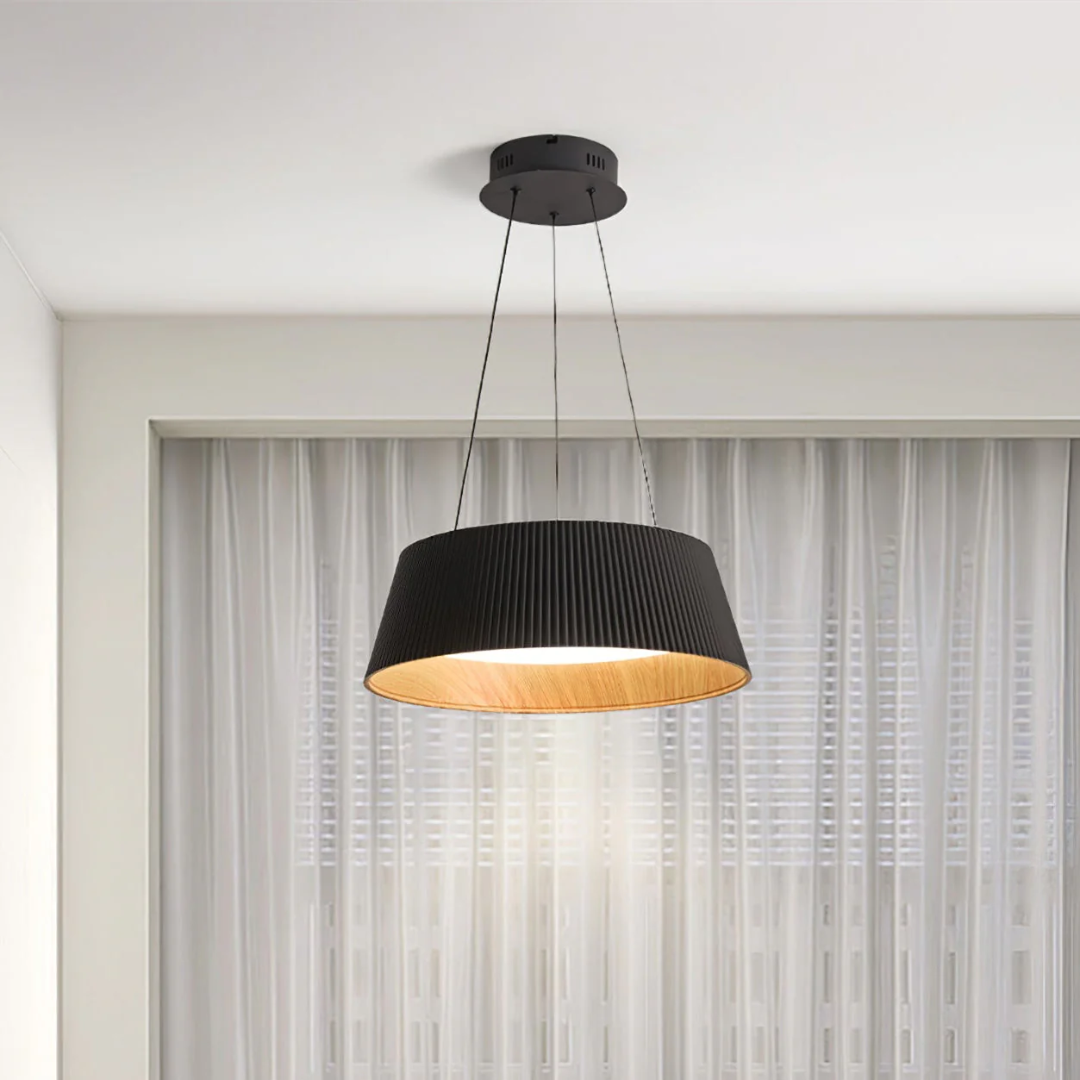 Aurela Moderne LED Pendellampe mit geriffeltem Finish für den Esstisch