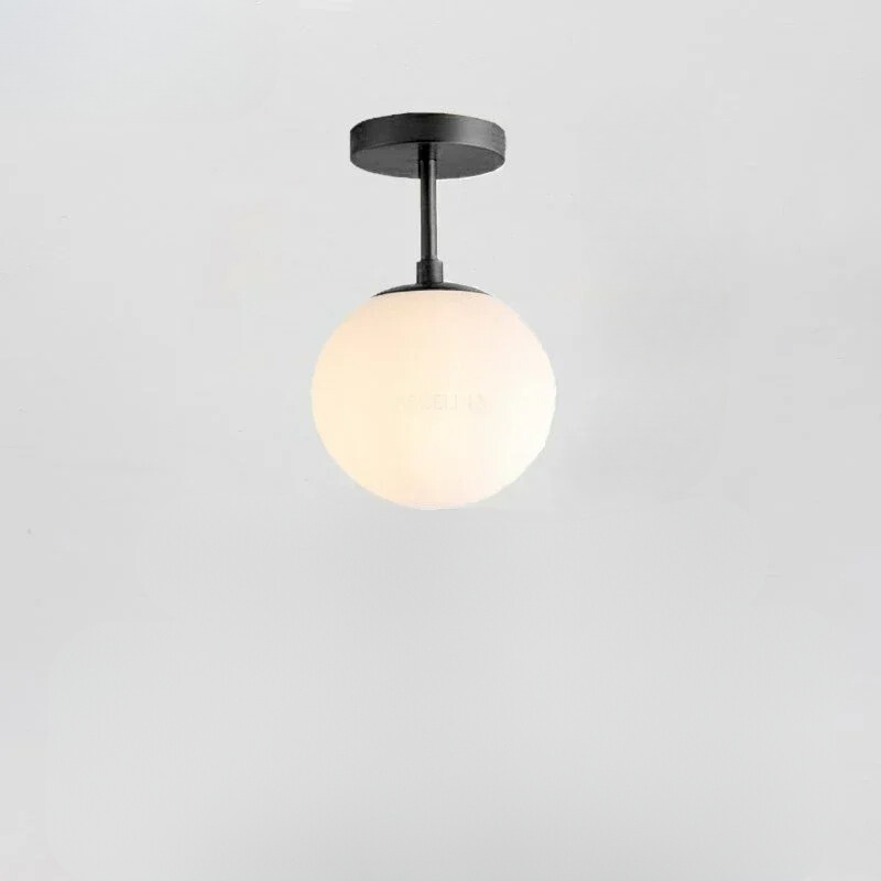 Nordische LED-Deckenleuchte aus Glas – weiße Kugel, goldene Details
