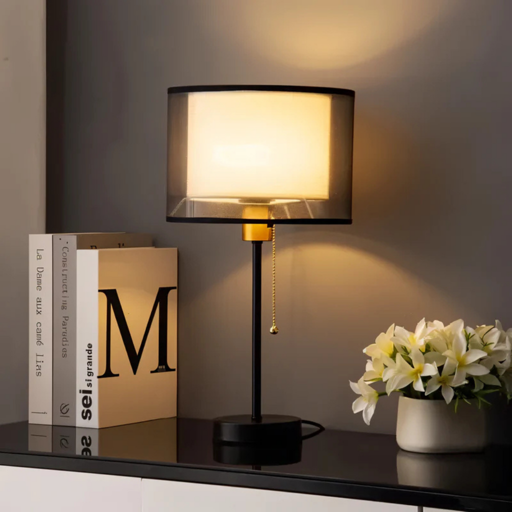 Calara Vintage-Stil Tischlampe mit doppelschichtigem Stoffschirm für Ambiente  