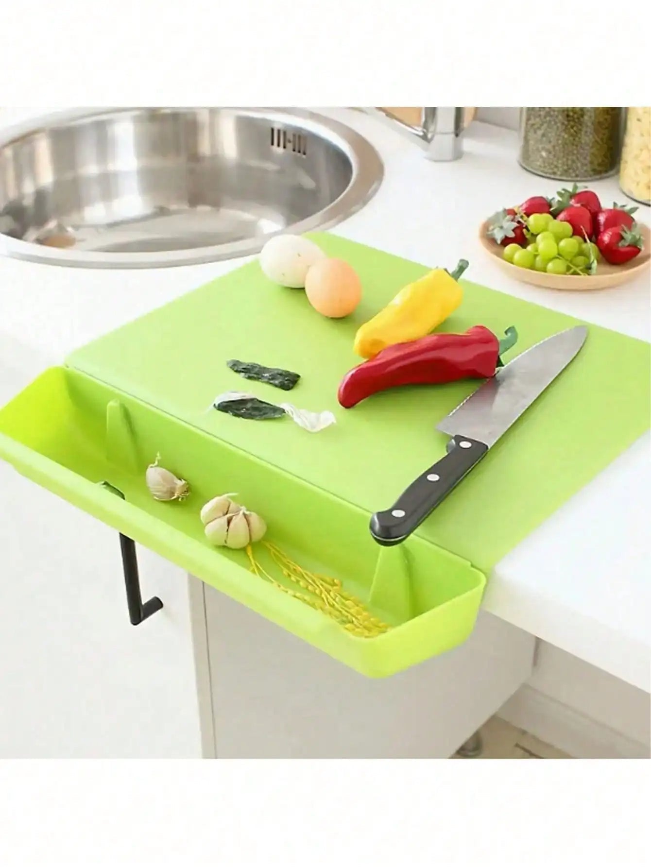 2 in 1 Cutting Board with Container Tray | Filindra