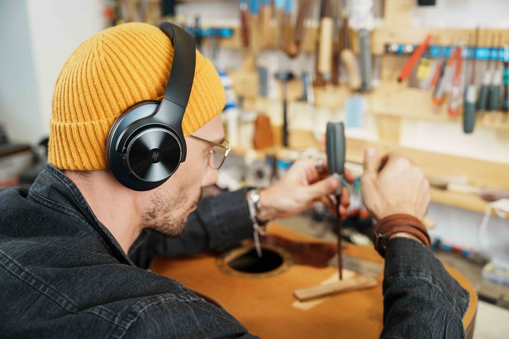 Kirrea trådlösa over-ear-hörlurar — aktiv brusreducering, Bluetooth 5.0, inbyggd mikrofon