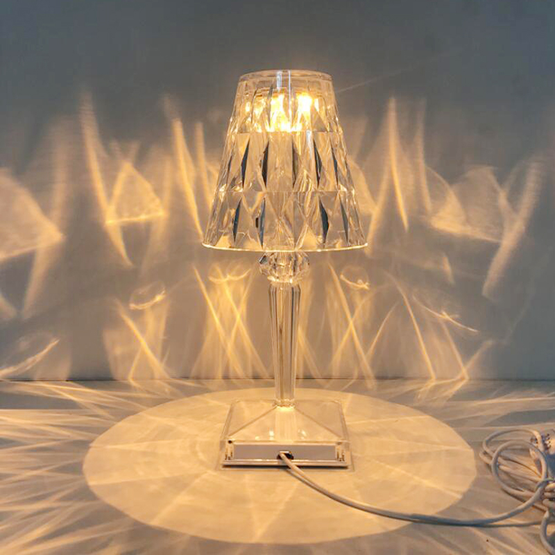 Candeeiro de mesa elegante com sensor tátil e cristal — brilho ambiente