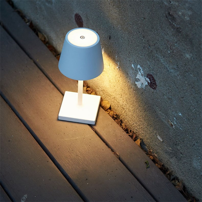 Mini bezprzewodowa lampa stołowa z akumulatorem USB — sterowanie dotykowe