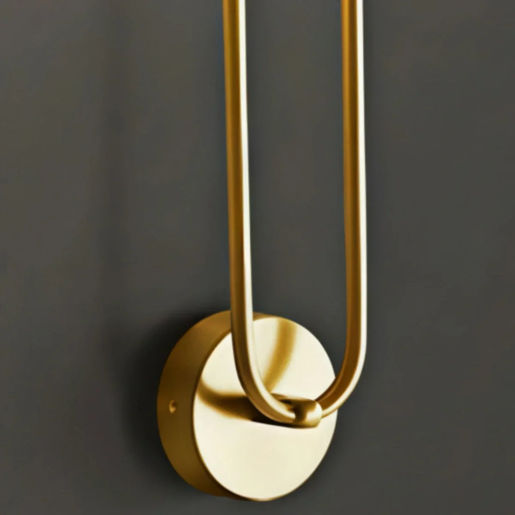 Luz de pared lineal en forma de U Modern – Metal dorado para dormitorio/sala de estar - Flindria