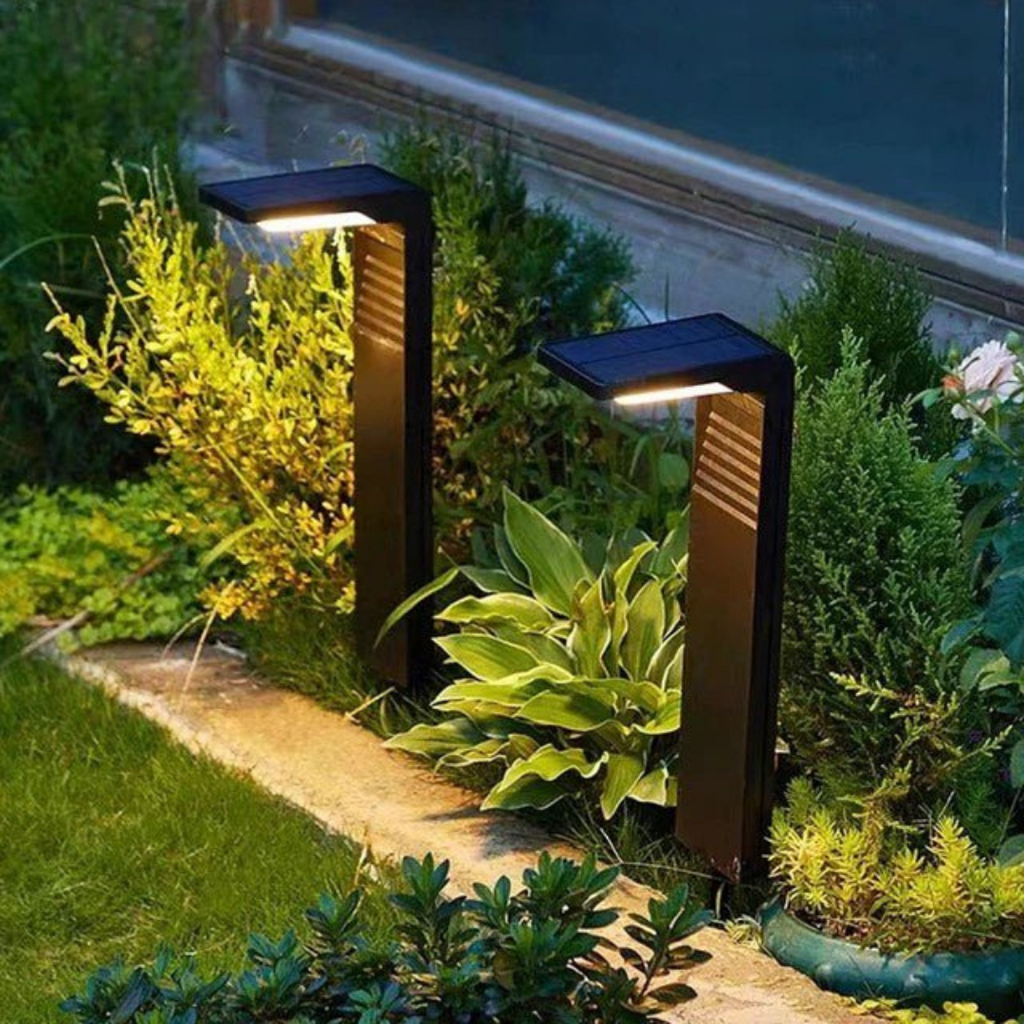 Lumora Sunbeam Solar Garden Light For Patios And Landscaping