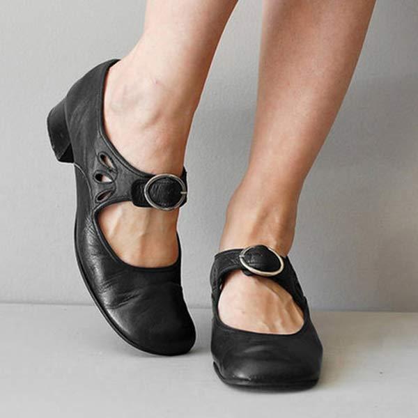 Monique's ortopediska sandaler i läder med spänne — vintagestil