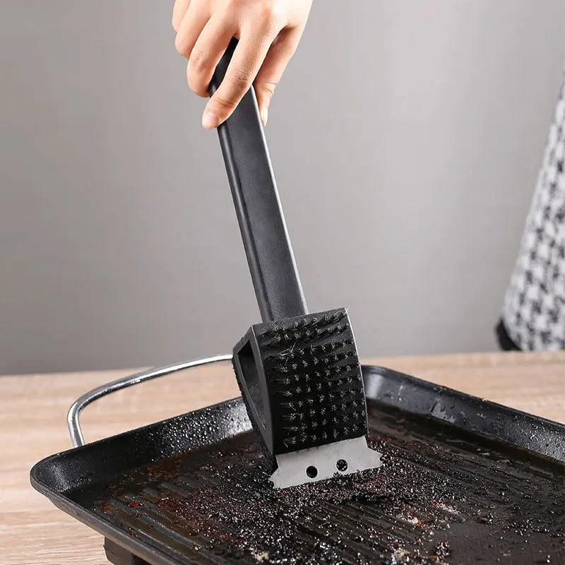 3 in 1 Barbecue Grill Brush with Scraper and Sponge | Filindra