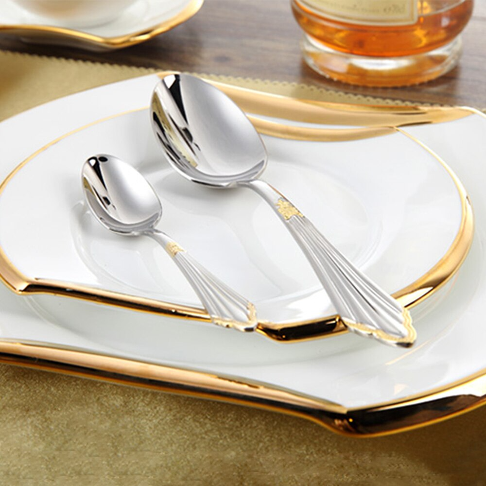 Orla handgjort lyxbestickset — dekorativ gyllene finish