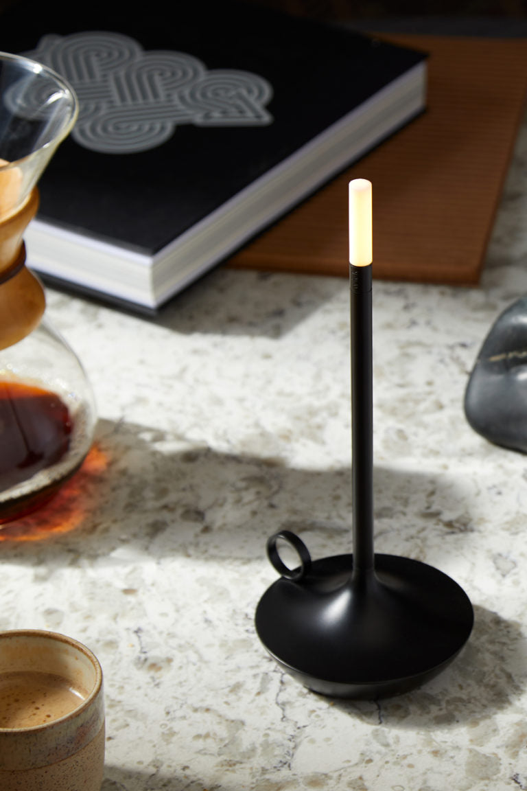Lampada da tavolo a forma di candela con LED portatile — luce calda ricaricabile