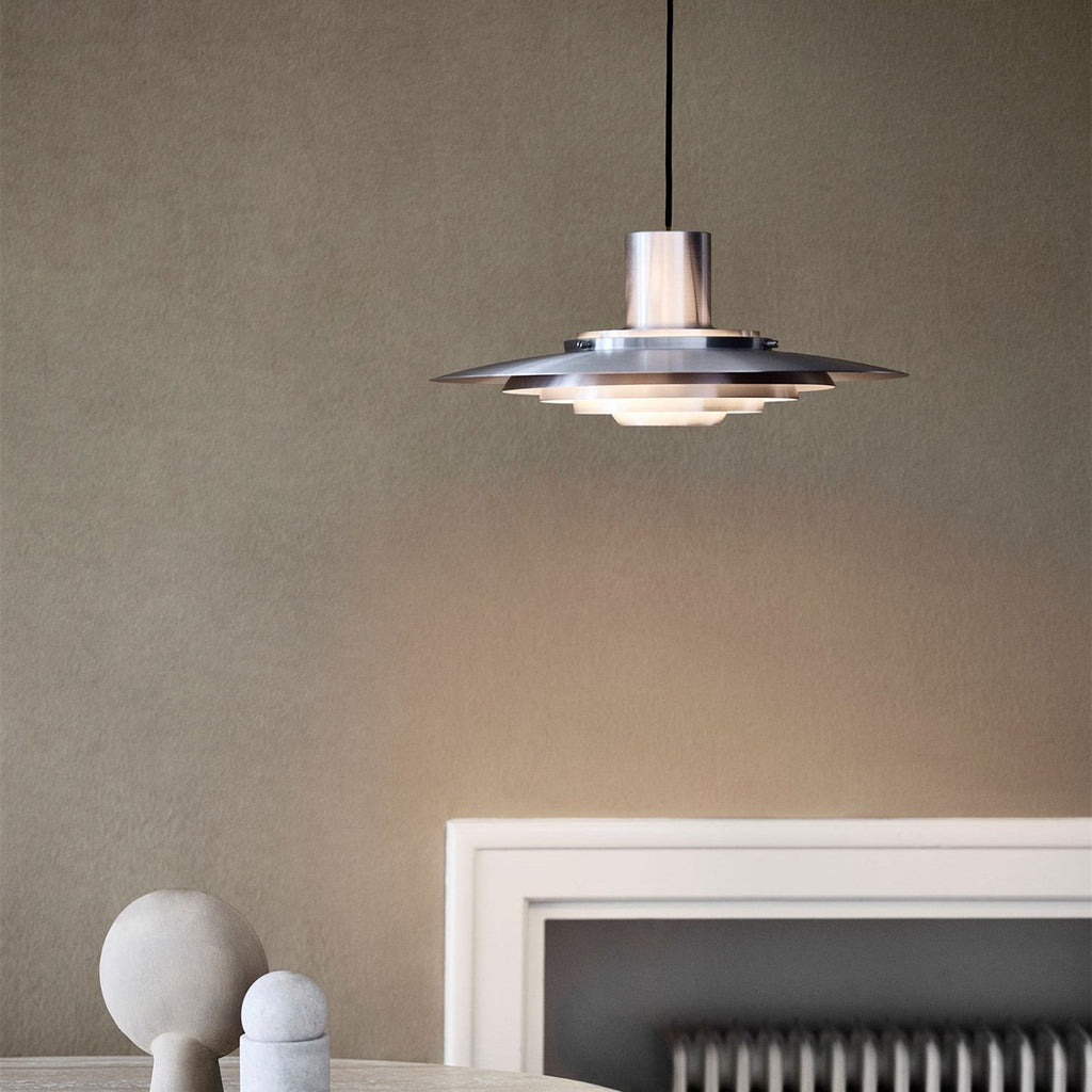 NovaLume Contemporary Aluminum Pendant Lamp — Minimalist LED Fixture