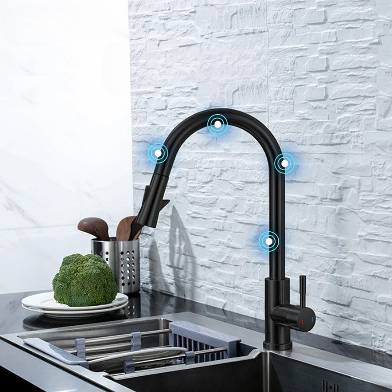 FluxMix beröringsfri kökskran — integrerad smart sensor, handsfree-användning