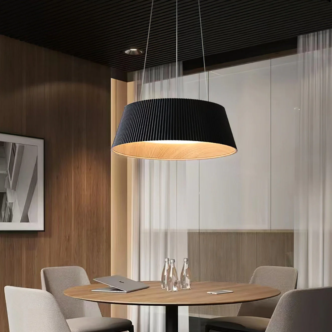Aurela Moderne LED Pendellampe mit geriffeltem Finish für den Esstisch