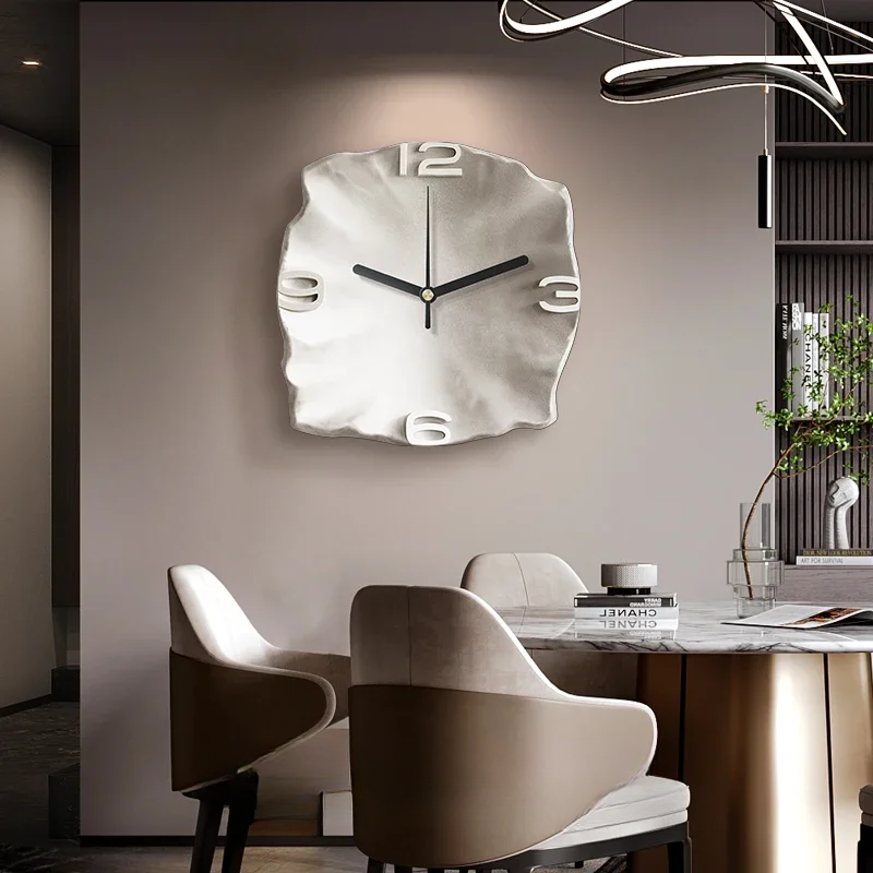 AbstractElegance Luxuriöse Wanduhr — Abstraktes Reliefdesign