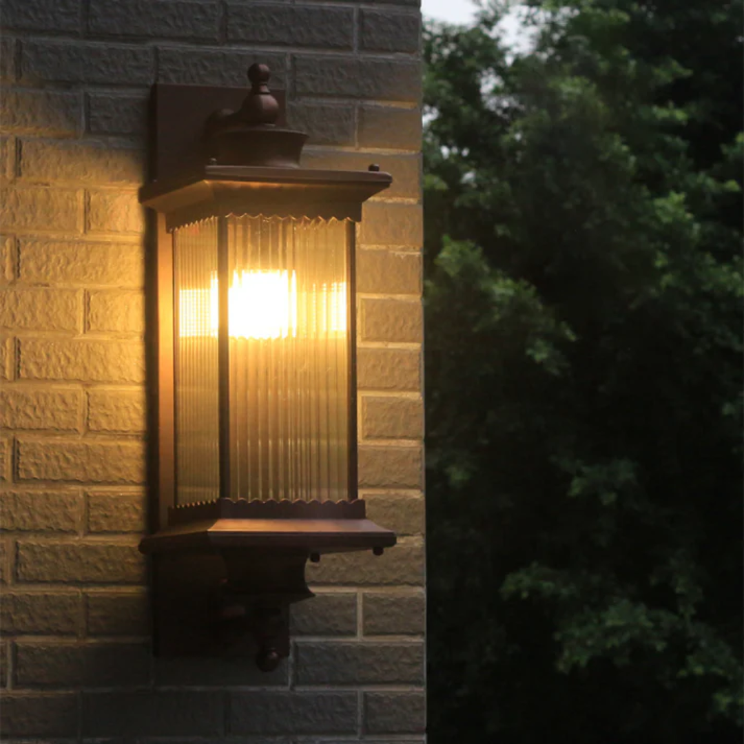 Cavellin Outdoor Wall Light With Retro Style For Patios And Gardens