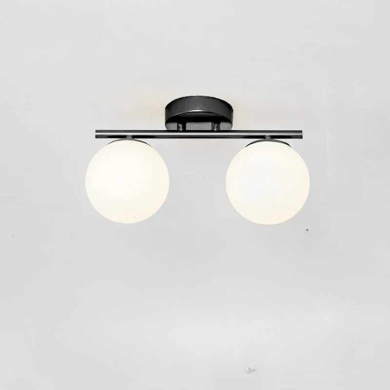 Nordische LED-Deckenleuchte aus Glas – weiße Kugel, goldene Details