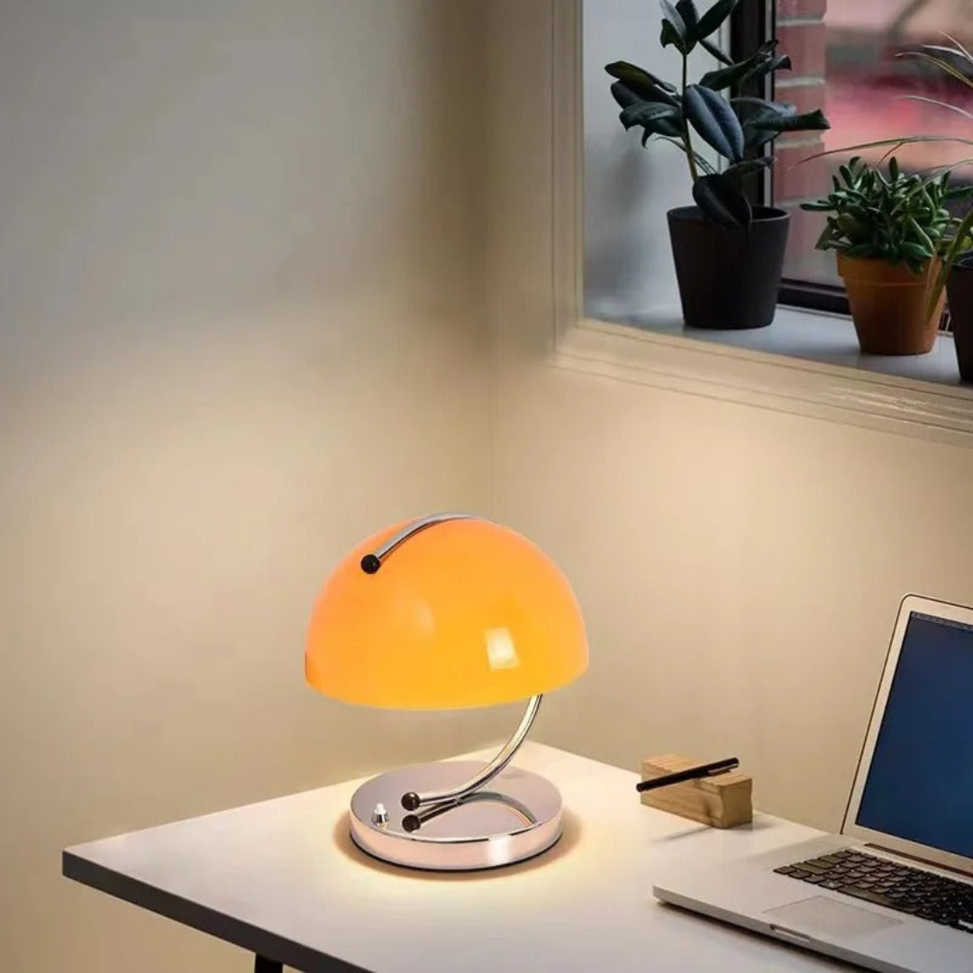 Aurelle Tischlampe sorgt für ein sanftes Licht für eine warme Wohnatmosphäre