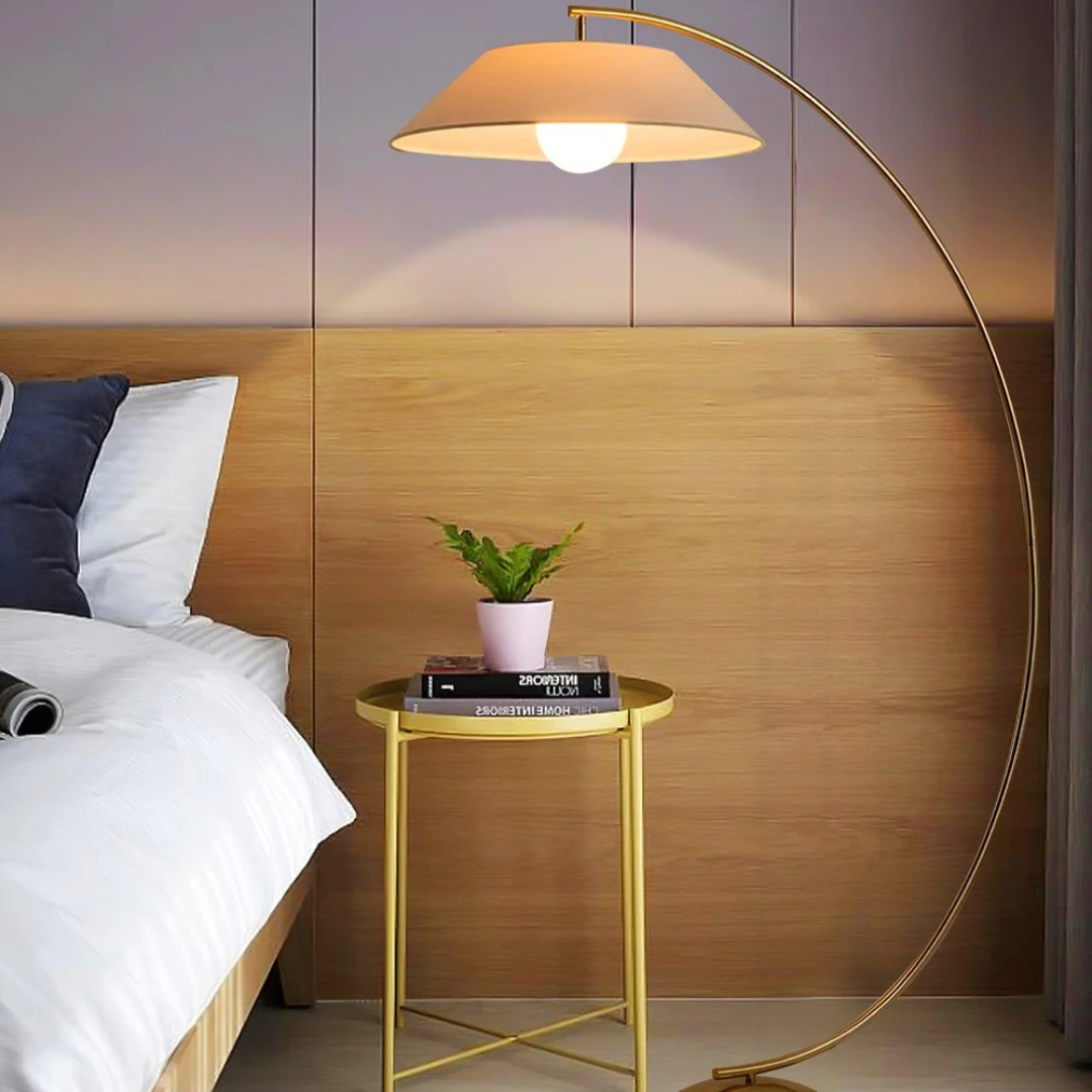 Luminara Stehlampe mit gemütlicher Ambientebeleuchtung für Wohnräume