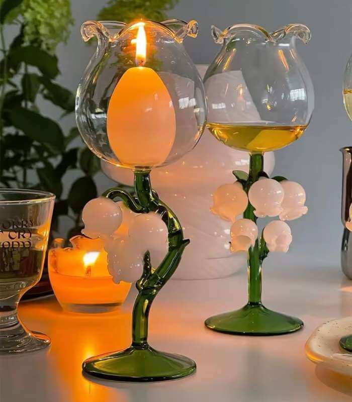 Handgeblasenes Weinglas und Champagnerglas mit Maiglöckchenmotiv, 21 cm