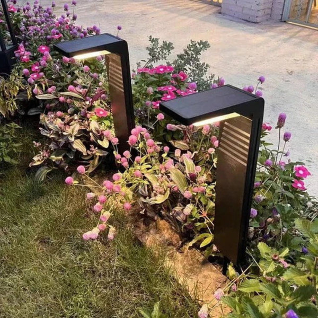 Lumora Sunbeam Solar Garden Light For Patios And Landscaping