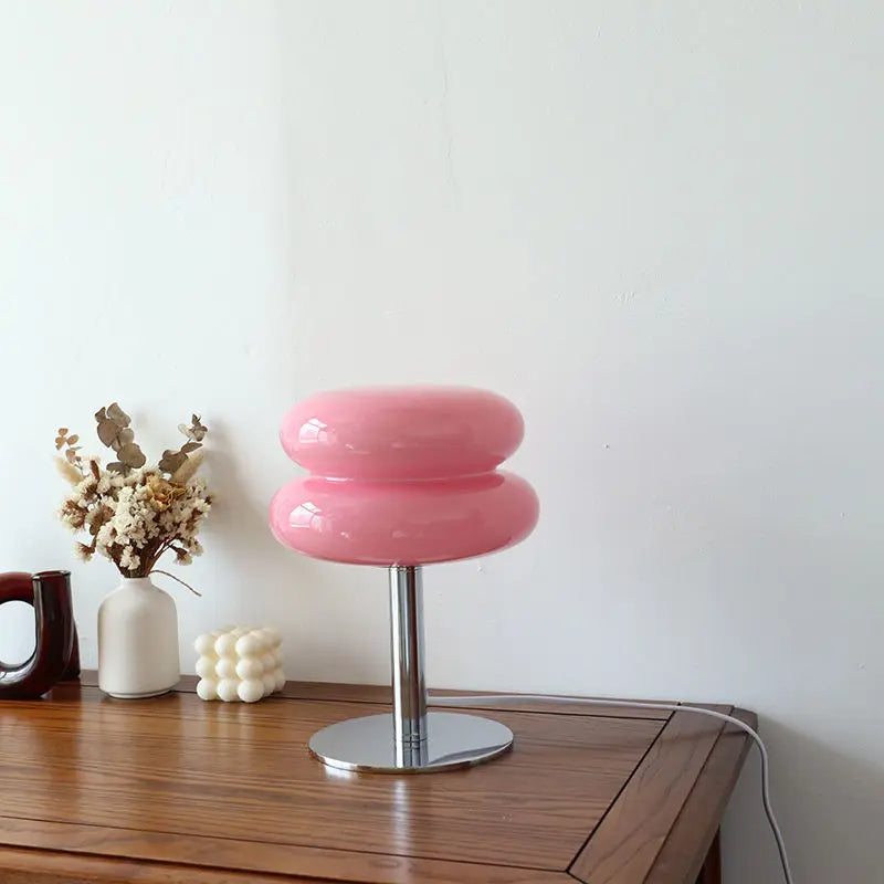Novaeon skrivebordslampe i Bauhaus-stil med italiensk vintagepræg  