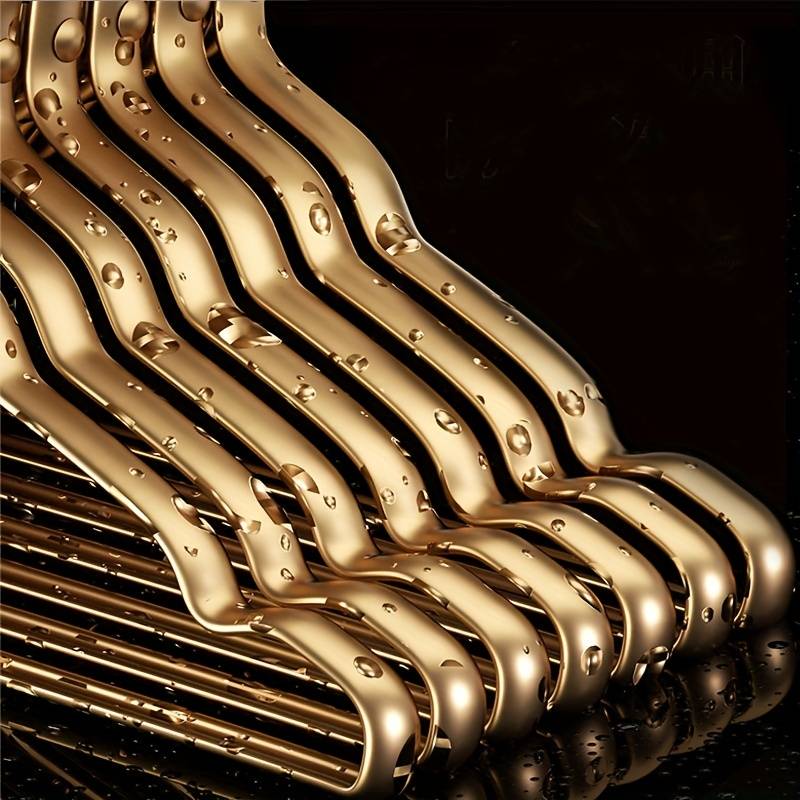 Marcel Brass premium kledingkastset — duurzame kledinghangers, minimalistisch ontwerp, ondersteuning voor kledingstukken