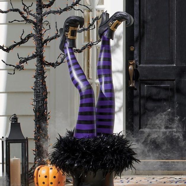 Witch Leg Stakes, Set Of Two Yard Halloween Decoration | Filindra