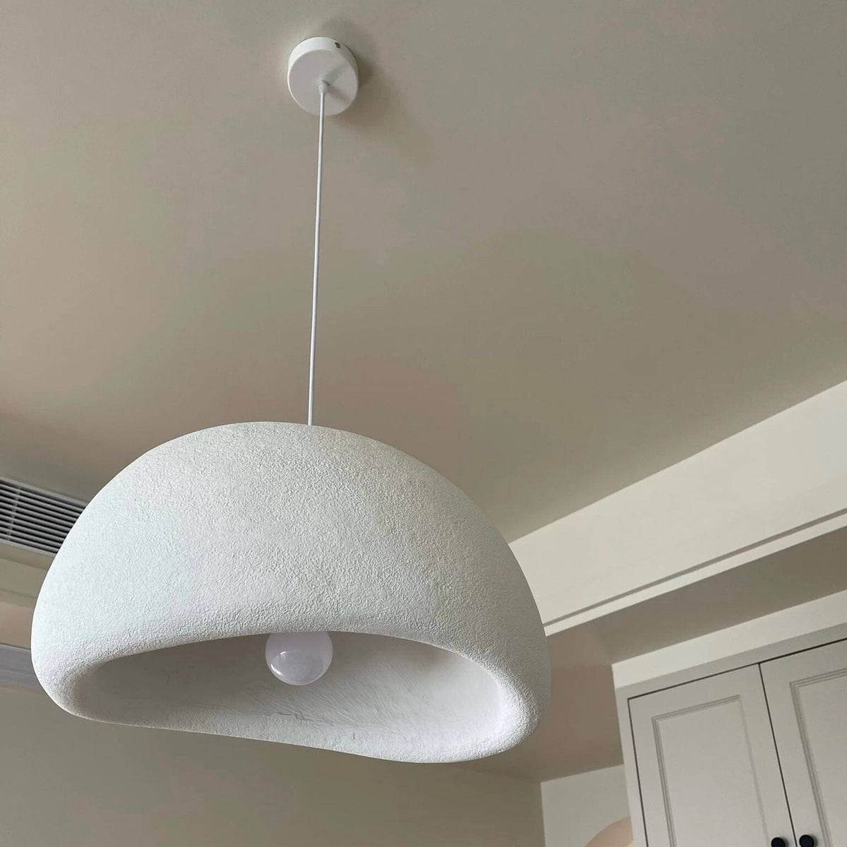Żyrandol Boho Wasabi — wyrazista lampa sufitowa w stylu wabi-sabi