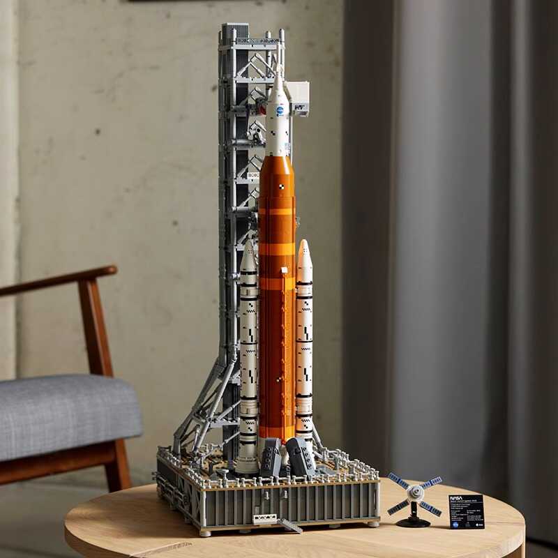 Stellar Forge Artemis-modelsæt af rumopsendelsessystem — omhyggeligt detaljeret replika